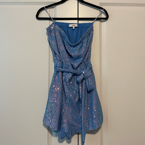 Likely Layne Romper Sz 4 in Iridescent Blue Sequin - Picture 2 of 9